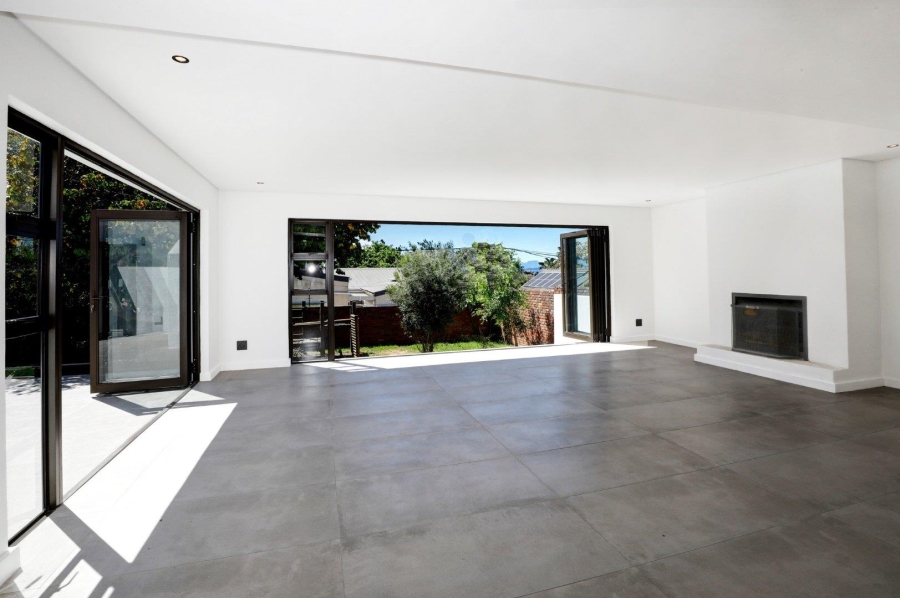 5 Bedroom Property for Sale in Welgemoed Western Cape